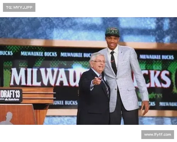 字母哥是哪国球员 他如何从希腊崛起成为NBA超级巨星